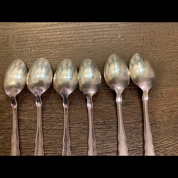 Rogers Bros spoons - Picture 6 of 7